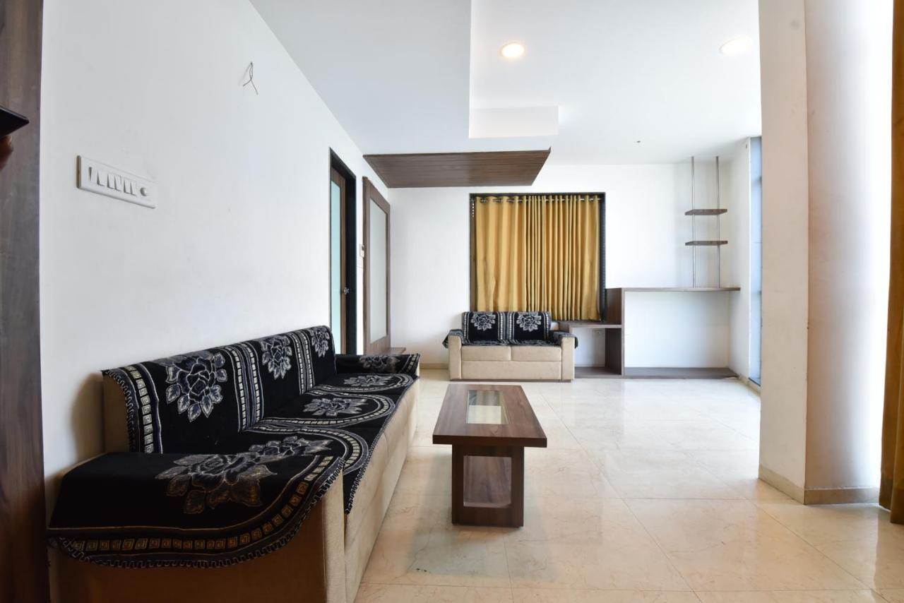 Hotel Lord Krishna Rohera Exterior photo